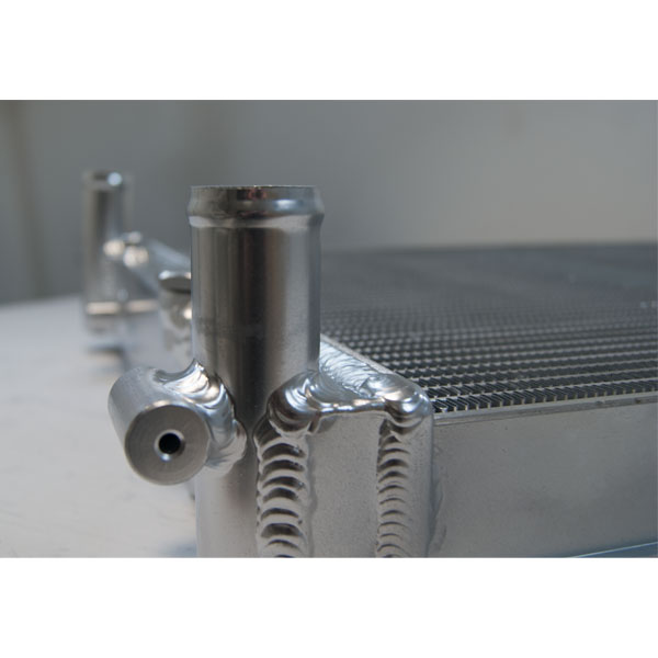 Radiateur aluminium Volkswagen Golf Mk4 GTI - gros volume - connexions emmanchement