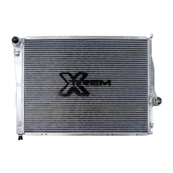 Radiateur aluminium BMW E46 sauf M3 - Connexion durites type origine